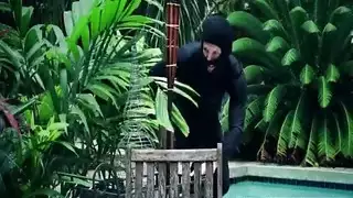 فتاة روسية مثيرة تمص بعمق لعنصل مصري