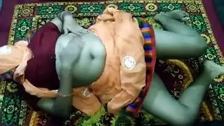 سكس نيك هنديه صغيره