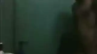 غزو حمام مفاجئ – سكس شقيق عنيف