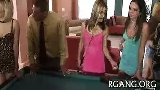 حفلة إكس إكس إكس مع مراهقات أجنبيات