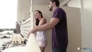 اسيا اكير مترجم