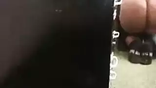 مقربة من كس سهير رمزي: مثير وجاهز للقضيب