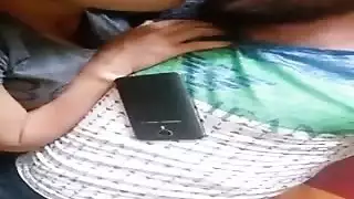 جماع في الحضن مع مص حلمات لا يرحم وأنين