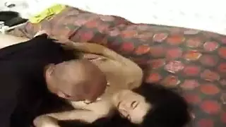 جماع سري في الشركة: تصوير صديقتي العربية تمارس الجنس العنيف على المكتب