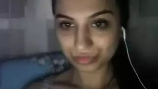 تحقيق رغبة أكاديمية خفية: كاميرا ويب صريحة لمساعدة تدريس عربية