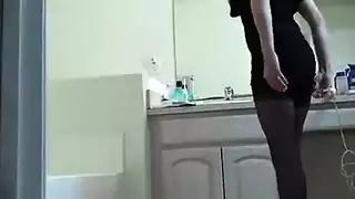 محرمات المطبخ: رجل أكبر يمارس الجنس مع فرج شاب