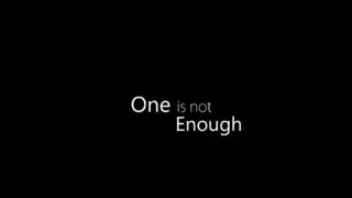 عاهرتان تلهيان بالعضوات الاصطناعية، تستفزتان الثالثة لمثلثة جنسية صريحة