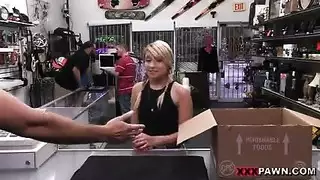 جلسة مداعبة فرج سحاقي أصوات هزة جماع عالية في فيلم مجاني