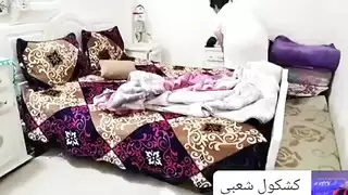 روتيني يومي تنضيف البيت بقميص شبك