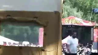 هروب إلى الحديقة: جلسة إباحية بعد الحفلة