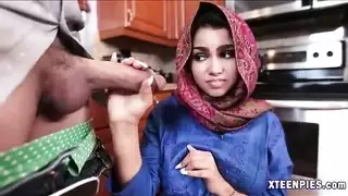 رغبات قذرة: إغراء ساخن يؤدي إلى جنس بري بوضعيات متعددة