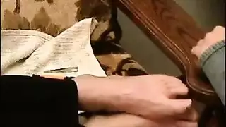 إقناع أب وابنته بالجنس الخشن: تدمير عميق ولعب بالكس