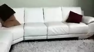 أشرطة جنسية ساخنة تنتشر على الإنترنت