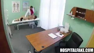 علاقة جنسية جماعية لمراهقين قذف متعدد على وجوه الشباب