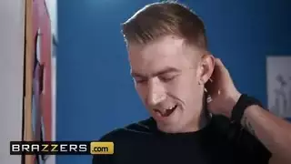 شقيقان يثقبان طيزًا كبيرة وجميلة في جنس خشن