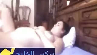 شريط جنسي مصري كلاسيكي: فرج ساخن يأخذ زب عالمي