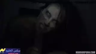 الجبان ينكح في مشهد بورن قوي في مكان مسكون