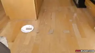 فيتامين للكبار يشعل ممارسة عاطفية وعمل حلق عميق