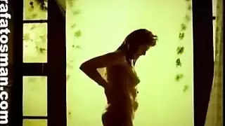 قبلات وأحضان رومانتيكية