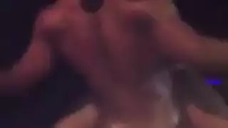 جنس حيواني متطرف: بنات آسيويات وحصان