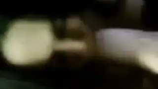 زوج مفلس يشارك زوجته مع بي بي سي لشريط إباحي