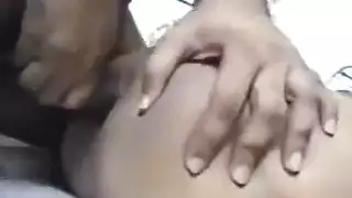 نكت بنت خالتي وهي في الحمام