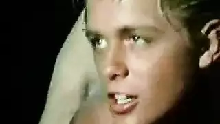 شاب يحب اانيج مع رجل نياك