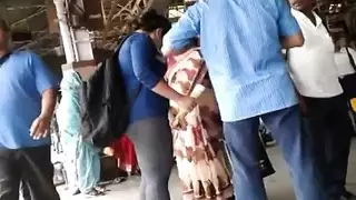 زوج الساعات زوجه اصابع الارجل في سن المراهقة لاتيني