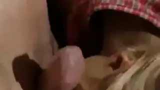 شاب الجوار اليائس يعطيني شرجًا قاسيًا