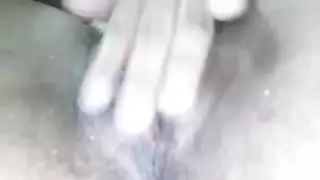 جلسة استمناء شرقية مكثفة تنتهي بانفجار كريمي