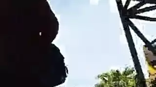 العاهرة الدهون في جوارب المثيرة والأحذية السوداء مع الكعب العالي ، ستاسي وايت يستمني مثل مجنون