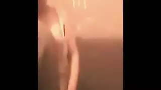 عاهرة تئن وتستمتع بلعق فرجها وجنس صريح في الجزء الثاني