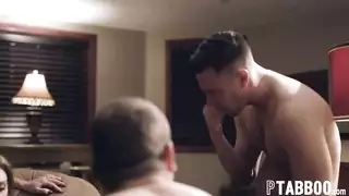 سكس عنيف اربع رجاله بيدخلوا الازبر