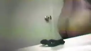 جماع بث مباشر: فتاتان ناضجتان في حركة إباحية مكثفة