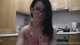 تدليك جنسي بالنهود