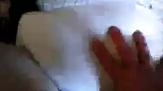 متعة الألعاب الجنسية الإباحية: هوس الفتاة بالقضاب الكبيرة