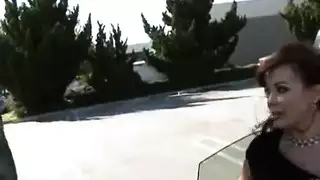 امرأة عربية مثيرة تتوسل للاختراق المهني العميق