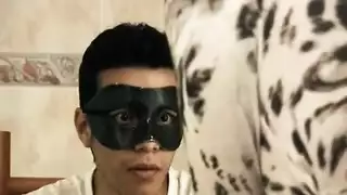 أم آسيوية تتعرض لنيك طيز في المطبخ