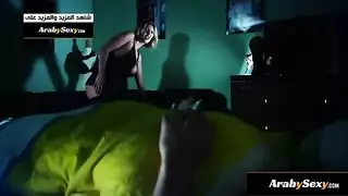 ود بغش علي اوضض النوم بتاعت ام وباقاها نايم وبحبج عليها