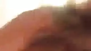 مراهق مثلي مقيد وجاهز: أصدقاء يتناوبون على فتحته