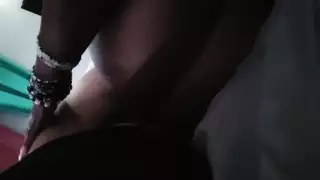 عرض الجدة المحظور: مؤخرة منقوعة وانتصاب عملاق