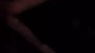 قنبلة الجنس البرية تأخذ قضيبًا ضخمًا بعمق