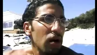 شريط جنسي على الشاطئ المغربي: مرح محيطي خام وغير مقطع