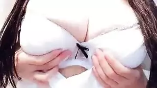 ركوب قضيب سمين على سرير عملاق إباحية في النادي