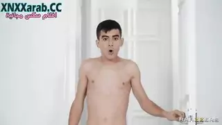 خيار جوردي النهائي: أي عاهرة تحصل على قضيبه أولاً؟