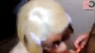 جنس ليبي على الشاطئ: وضعية الكلب في العلن والقذف