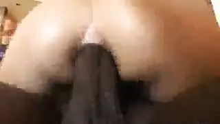 مراهقة لاتينية تتعرض لحفر مهبلها الضيق بقضيب كبير