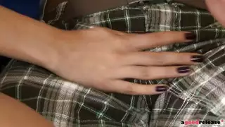 حصة اليوجا تنتهي بمدرس يتم اختراقه مزدوجًا من طلابه