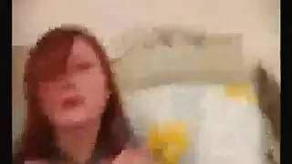 شقراء هواة شقية وكسها المشعر في إباحية صريحة