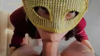 قالت ابنة الزوجة، أنا زوج أم مشتهي، يمارس الجنس مع مؤخرتي، وهي تريد أن تشعر بالديك في مؤخرتها، التي دمرتها قرنيتها